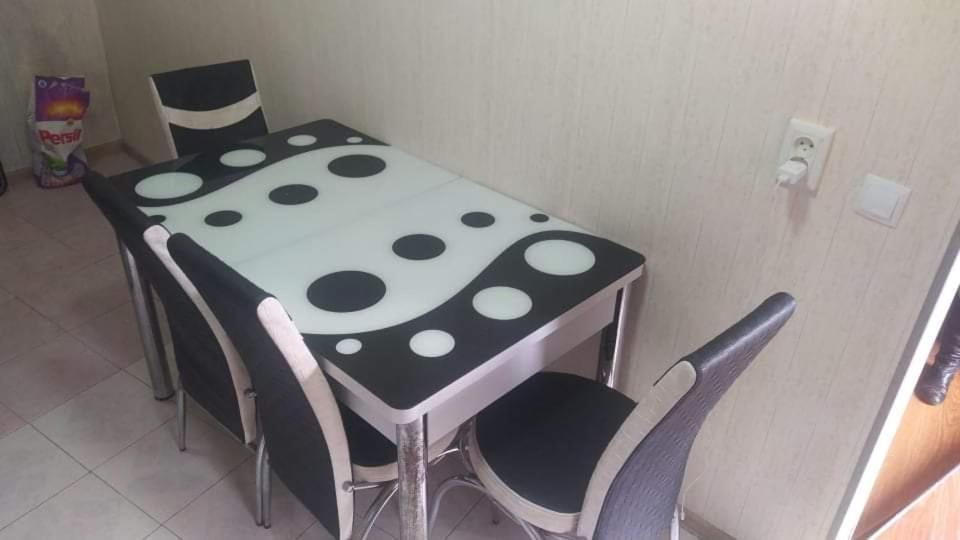 Lana Apartment Tiflis Exterior foto